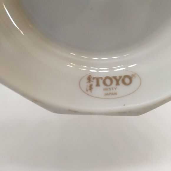 Toyo White Floral Porcelain Bud Made In Japan‎ 6.5" Tall Candle Sticks Set Of 2 - Picture 6 of 8